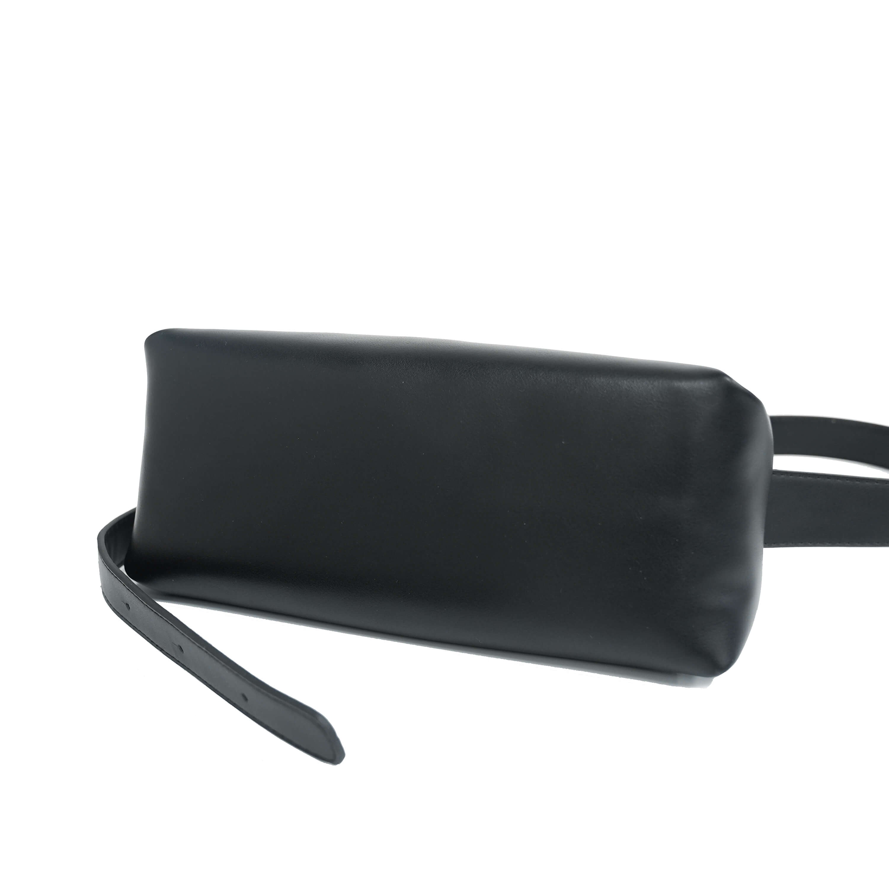 Shoulder bag & large capacity