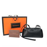 Shoulder bag & large capacity